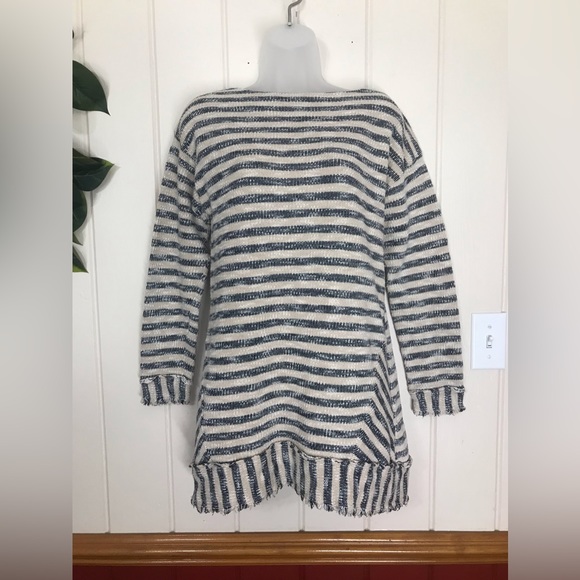 Beige & Blue Stripe Knit LS Sweater Blouse
Ladies Medium 8 - 10
100% Cotton - Picture 11 of 16